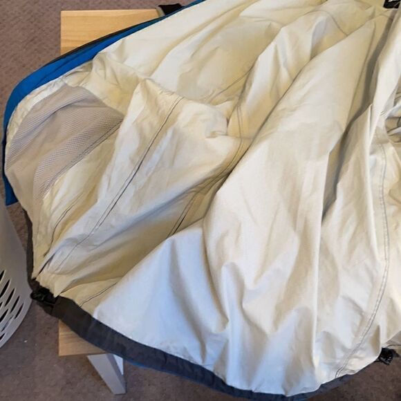 Glaciers edge windbreaker raincoat. Size Large. - Picture 6 of 7